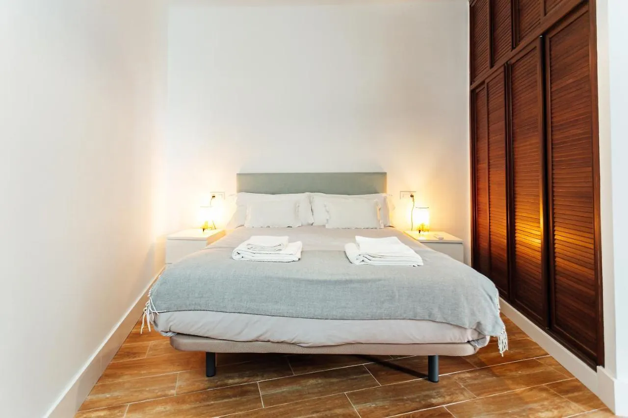 Alohamundi Peral Apartment Seville Spain